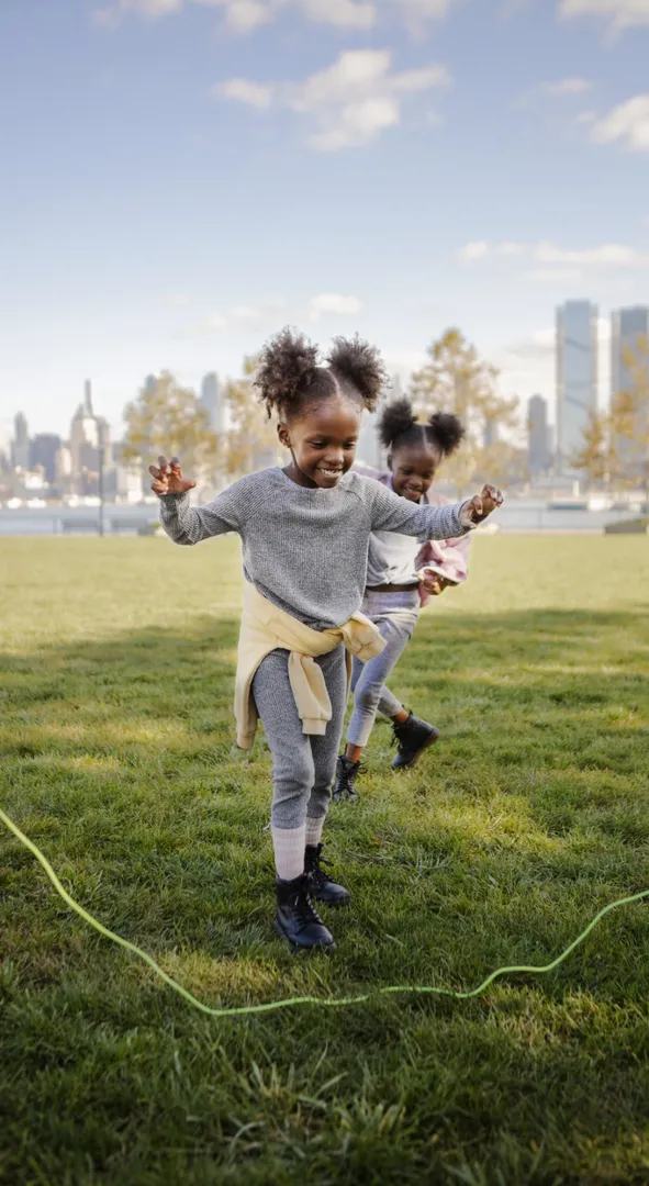 kids-playing-outdoors-1080h